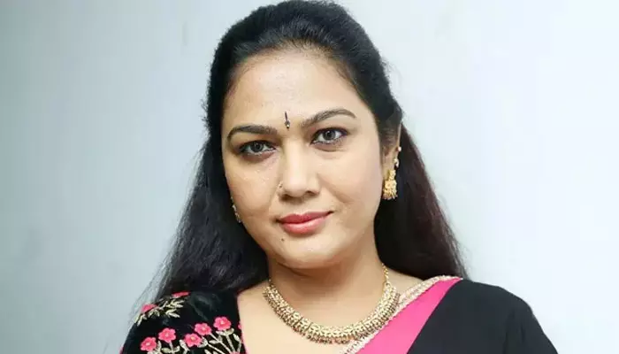 HEMA: అవును నేను రేవు పార్టీకి వెళ్ళాను.. నేనేమి సాంప్రదాయని కాదంటూ నటి హేమ సంచలన కామెంట్స్