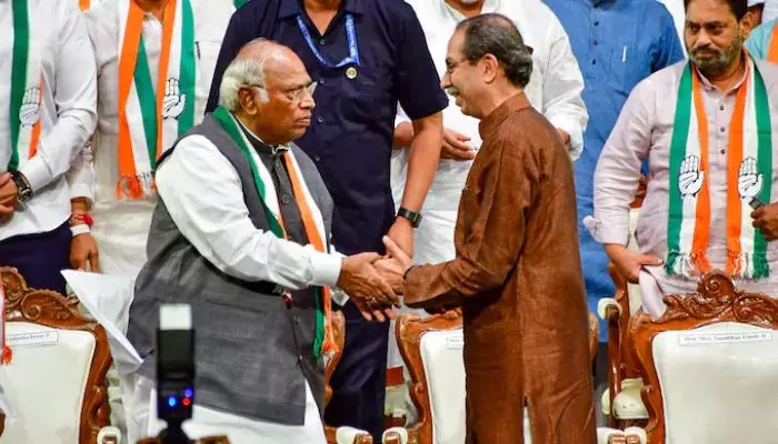 Uddhav Thackeray : రాజీవ్‌గాంధీని మా నాన్న విమర్శించినా దర్యాప్తు సంస్థలు రాలేదు : ఉద్ధవ్ థాక్రే