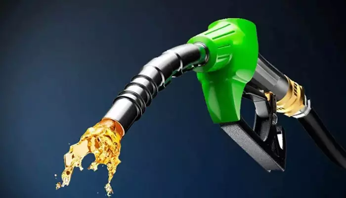 Petrol Rates: వాహన దారులకు గుడ్ న్యూస్.. 5 లీటర్ల పెట్రోల్ కేవలం రూ. 3.60 మాత్రమే..