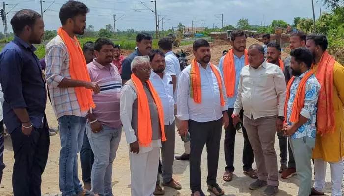 Sirpur MLA : పశువుల అక్రమ రవాణాను అరికట్టాలి