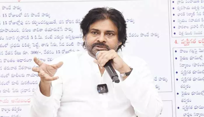 గురుకుల పాఠశాలలో విద్యార్థినుల అస్వస్థత పై డిప్యూటీ సీఎం ఆరా