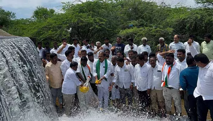 తపాస్ పల్లి రిజర్వాయర్‌కు గోదావరి జలాలు