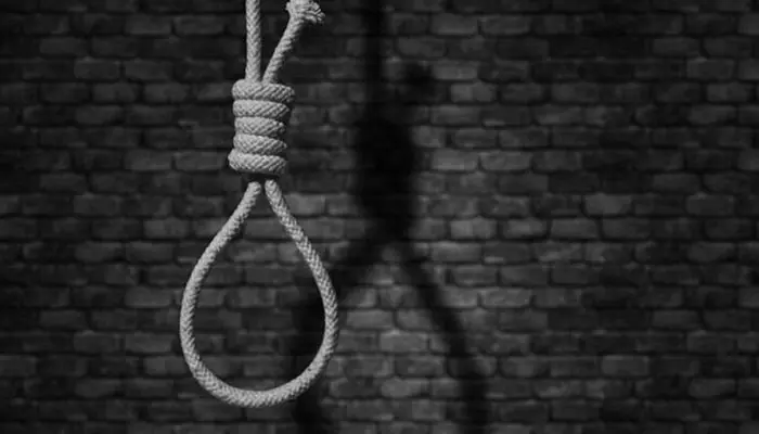 Suicide: ‘సిన్సియర్‌గా లవ్ చేసి మోసపోవొద్దు.. నన్ను మోసం చేశారు’: సెల్ఫీ వీడియో తీసుకుని యువకుడి బలవన్మరణం