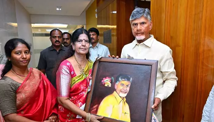 ‘రాష్ట్రం అభివృద్ధి పథంలో తప్పక నడుస్తోంది’..ఆ పార్టీ సీనియర్ నాయకురాలు కీలక వ్యాఖ్యలు