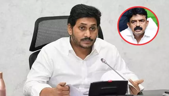 రాజకీయంగా జగన్‌ను నిర్వీర్యం చేసే ప్రయత్నం.. పేర్ని నాని సంచలన వ్యాఖ్యలు