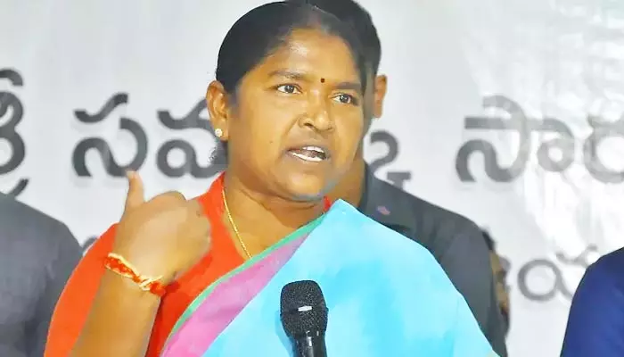 Minister Seethakka: పాఠ్యాంశంగా ‘హౌ టు రెస్పెక్ట్ విమెన్’: మంత్రి సీతక్క కీలక ప్రకటన