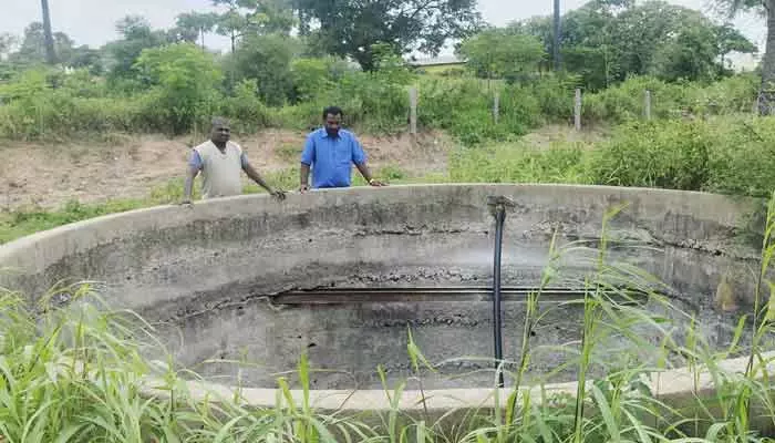 కబ్జా కోరల్లో తాగునీటి బావి..