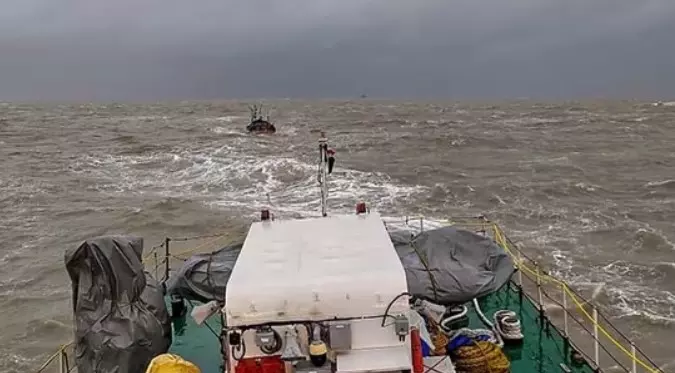 Cyclone Asna: అస్నా తుపాను కల్లోలం.. కర్ణాటకు రెడ్ అలెర్ట్