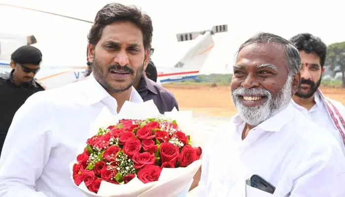 Breaking: వైసీపీ ఎంపీ గొల్ల బాబూరావు కీలక ప్రకటన