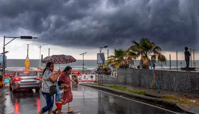 తెలుగు రాష్ట్రాలకు పొంచి ఉన్న మరో అల్పపీడన గండం