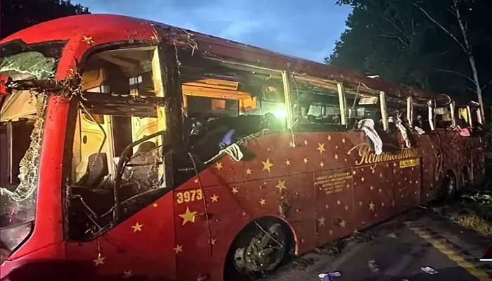 Bus Accident: అమెరికాలో ఘోర బస్సు ప్రమాదం.. ఏడుగురు దుర్మరణం, 37 మందికి తీవ్ర గాయాలు