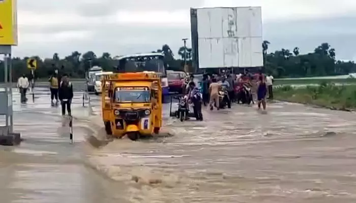 HYD - విజయవాడ హైవేపై వాహనాల రాకపోకలు ప్రారంభం