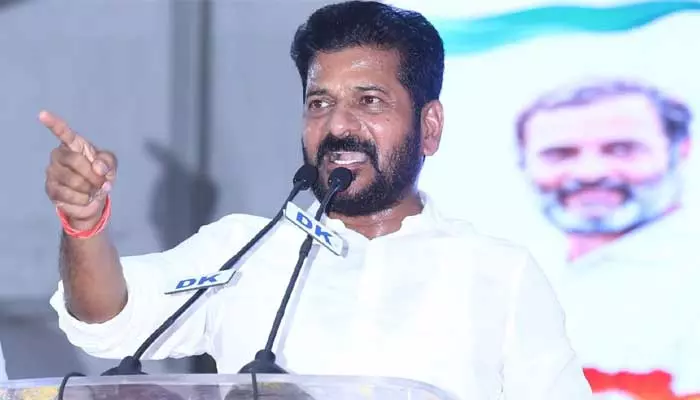 CM Revanth Reddy: వరద సమయంలో బురద రాజకీయాలు వద్దు.. బీఆర్ఎస్ పై సీఎం రేవంత్ రెడ్డి ఫైర్