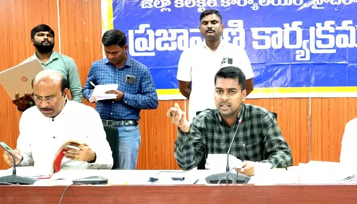 ప్రత్యేక అధికారులు నెలలో పది పాఠశాలలు సందర్శించాలి