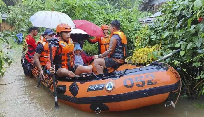 Philippines: ఫిలిప్పీన్స్‌లో తుపాన్ బీభత్సం.. 11 మంది మృతి