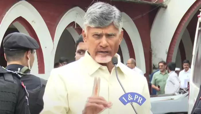 CM Chandrababu: అధికారులు సరిగా పని చేయకపోతే సహించేది లేదు: సీఎం చంద్రబాబు మాస్ వార్నింగ్