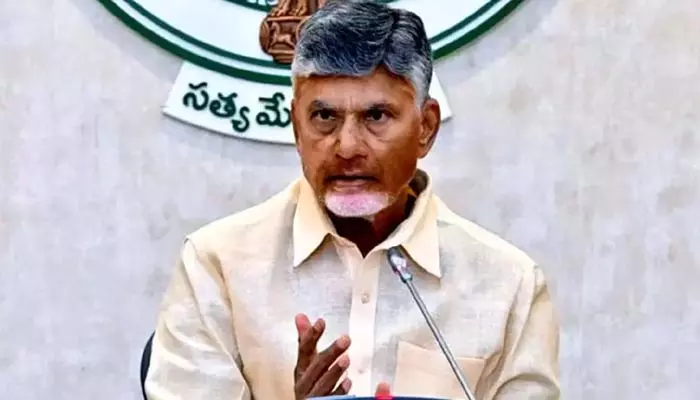 CM Chandrababu : వరద సహాయక చర్యలపై సీఎం చంద్రబాబు సమీక్ష.. అధికారులకు కీలక ఆదేశాలు