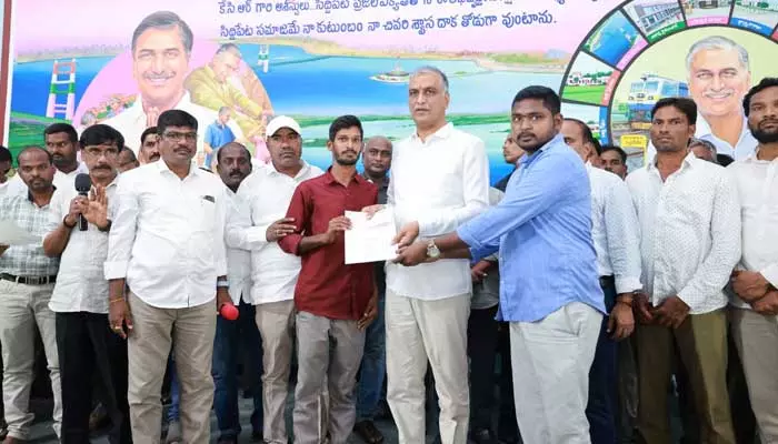 Thanneeru Harish Rao : సీఎం రేవంత్ కు వ్యంగ్యం తప్ప పరిపాలన వ్యవహారం లేదు