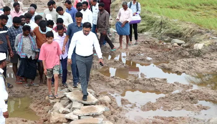 వరదల్లో నష్టపోయిన ప్రతి  ఒకరికి  పరిహారం అందిస్తాం