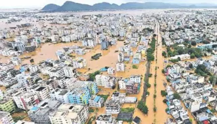 వరద నష్టం అంచనాకు కేంద్ర బృందం పర్యటన