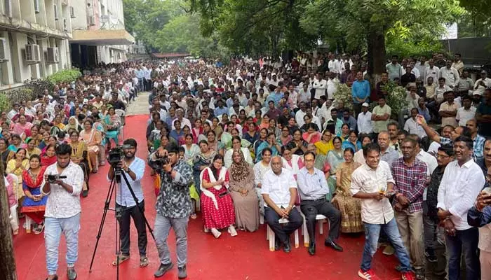 మహాధర్నాతో అట్టుడికిన విద్యుత్ సౌధ