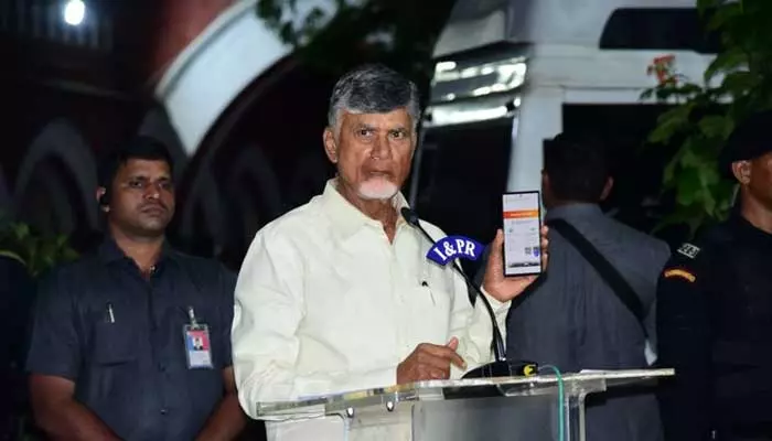 ఐదు రోజులుగా కలెక్టరేట్‌లోనే చంద్రబాబు