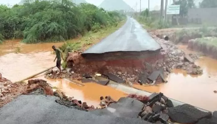 వరదల విలయం..రెండు తెలుగు రాష్ట్రాల్లో పర్యటించనున్న కేంద్ర మంత్రి