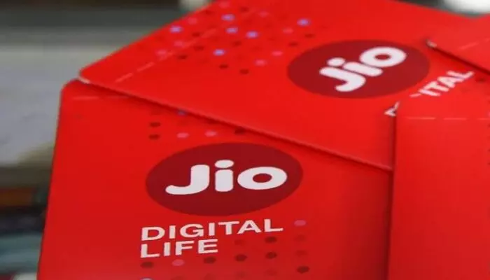 Jio: ఇంటి నుంచే సిమ్ యాక్టివేట్ చేసుకునే సదుపాయం తెచ్చిన జియో