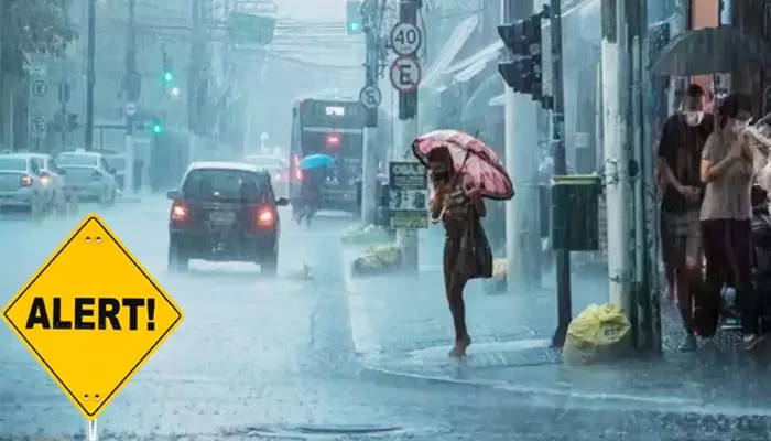 Heavy Rains: రాష్ట్ర ప్రజలకు బిగ్ అలర్ట్.. ఆ జిల్లాల్లో ఐదు రోజుల పాటు భారీ వర్షాలు