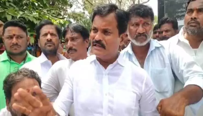 MLA Kumbham : జిట్టాను నిలువెత్తున మోసం చేసింది కేసీఆర్