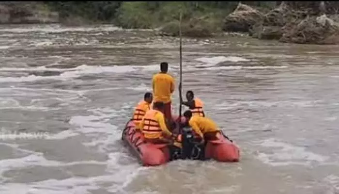 దుందుభి వాగులో దూకి మహిళ ఆత్మహత్య..