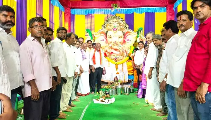 పండుగలు ఐక్యమత్యానికి వేదికగా నిలవాలి