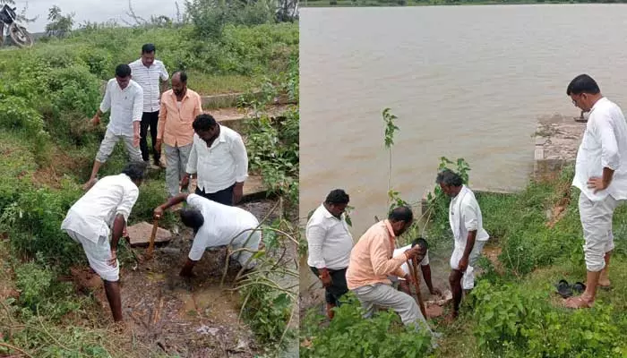 పత్తి కుంట పెద్ద చెరువులో గండి.. నీరు వృధా..