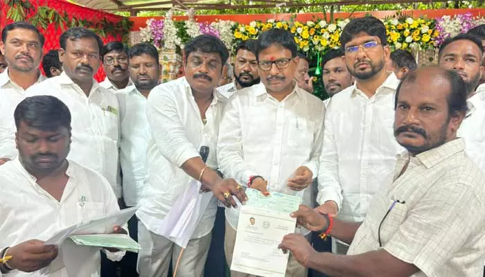 MLA : ప్రజలందరూ సుఖశాంతులతో జీవించాలి