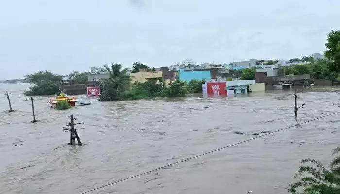 శనివారం అర్థరాత్రి మరోసారి భయంపుట్టించిన మన్నేరు..