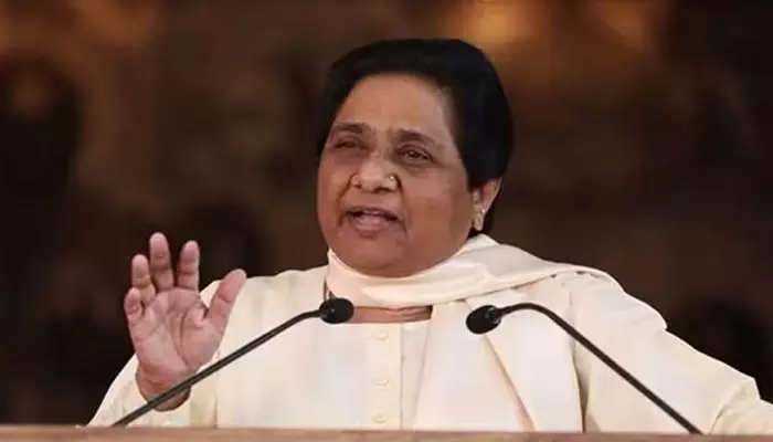 Mayawati: రిజర్వేషన్ల రద్దుకు కాంగ్రెస్ కుట్ర: బీఎస్పీ చీఫ్ మాయవతి