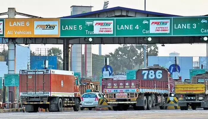 Toll Plaza: టోల్ ప్లాజాలకు గుడ్‌బై.. త్వరలో జీపీఎస్-ఆధారిత టోల్ వసూలు