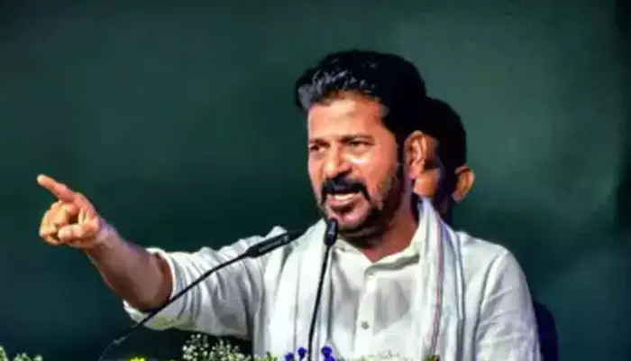 హైకోర్టు తీర్పుపై CM రేవంత్ స్పందన.. ఫిరాయింపులపై సంచలన వ్యాఖ్యలు