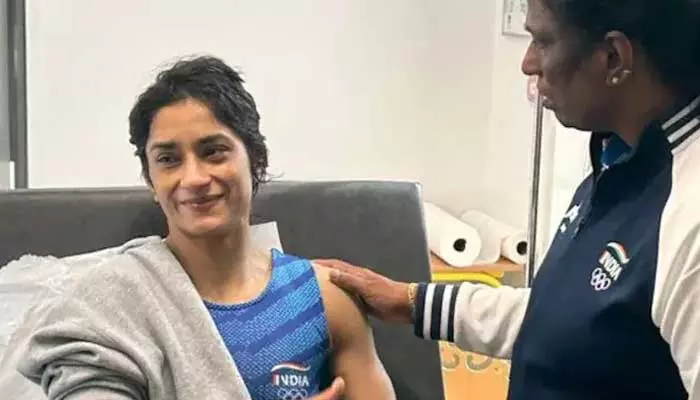 Vinesh Phogat:  అదంతా ఫోటో కోసం నాటకమే..  పీటీ ఉషపై వినేశ్ ఫోగాట్ సంచలన ఆరోపణలు