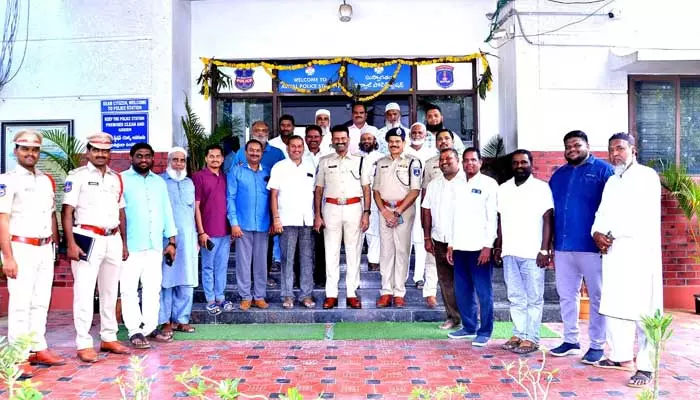 గణేష్, ఈద్ మిలాద్ ఉన్ నబి ఉత్సవాలను శాంతియుతంగా జరుపుకోవాలి.. డీసీపీ కోటిరెడ్డి