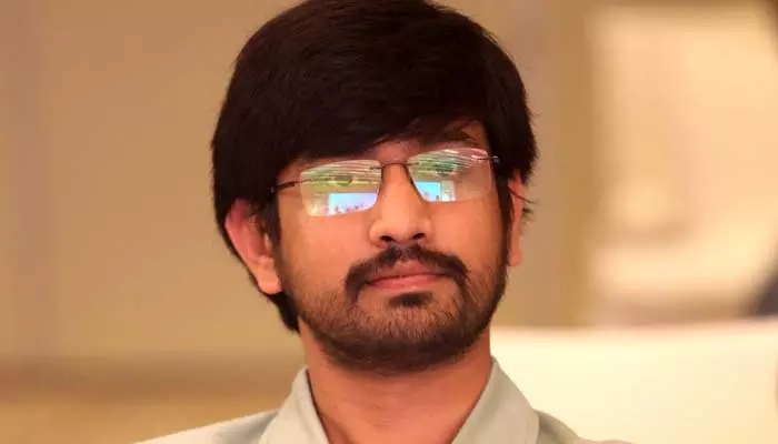 Raj Tarun: 11 రోజులు ఫుట్‌పాత్‌పై పడుకున్నా.. టాలీవుడ్ యంగ్ హీరో ఎమోషనల్ కామెంట్స్