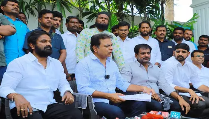 KTR :  ఇండ్లు కోల్పోయిన వారికి నిర్మించి ఉన్న డబుల్ బెడ్ రూంలు ఇవ్వండి