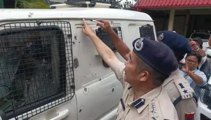 Manipur Police : పోలీసులపై దాడికి దిగితే ఖబడ్దార్ : మణిపూర్ పోలీసు శాఖ