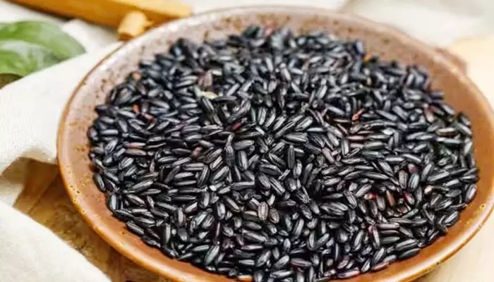 Black rice: బ్లాక్ రైస్‌తో అనేక ప్రయోజనాలు మీ సొంతం.. నిపుణులు చెప్పేవివే?