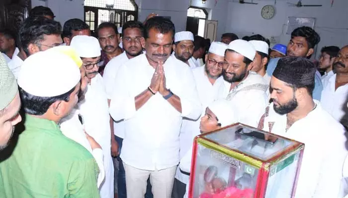 MLA : భిన్నత్వంలో ఏకత్వం సాధించేందుకు కృషి చేయాలి