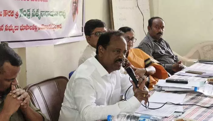 Bhupalpally MLA : ఇల్లీగల్ వ్యాపారాలు నడిపే దొంగలను క్షమించ వద్దు..