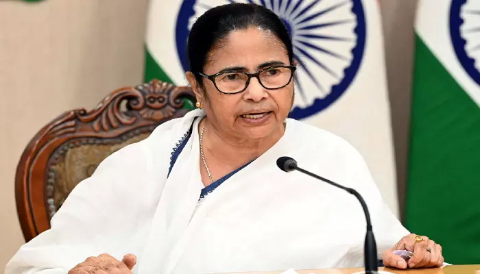 Mamata Banerjee: బెంగాల్ జూనియర్ డాక్టర్ కేసులో కీలక పరిణామం..కోల్‌కతా పోలీస్ కమిషనర్ పై వేటు వేసిన సీఎం మమతా బెనర్జీ