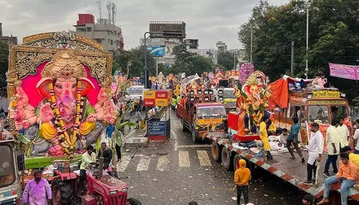 ట్యాంక్‌బండ్‌లో ప్రశాంతంగా ముగిసిన గణేష్‌ నిమజ్జనాలు