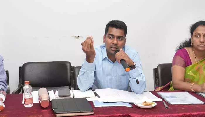 Hyderabad Collector :  విద్యా ప్రమాణాలు పెంచి జిల్లాను ప్రథమ స్థానంలో నిలపాలి