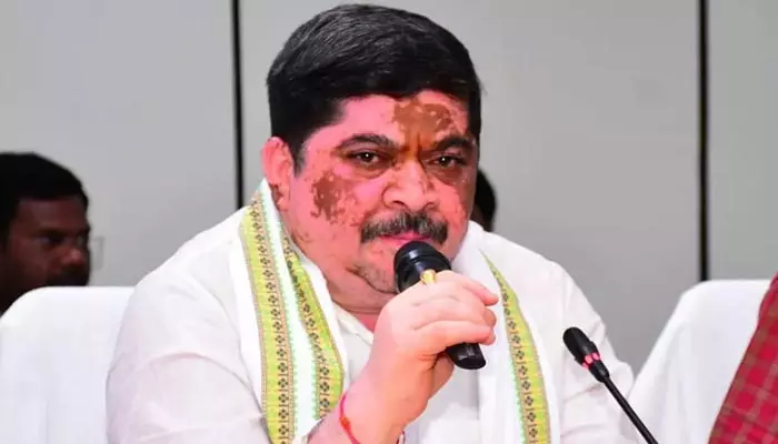 Minister Ponnam: హైదరాబాద్‌లో పలుచోట్ల భారీ వర్షం.. అధికారులకు మంత్రి పొన్నం కీలక ఆదేశాలు